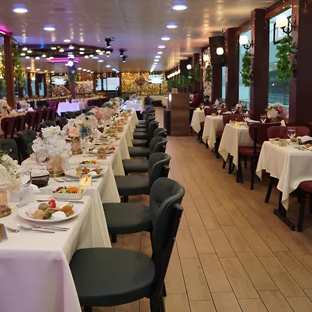 Bosphorus Tour Organization ספינת מלון איסטמבול